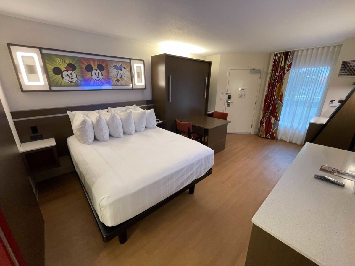 Tour a Renovated Room at Disney’s All-Star Movies Resort – A Walk With ...